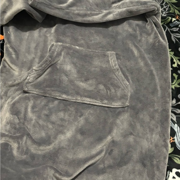 Women’s size Small Sweater Bundle - Picture 14 of 14